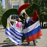 В Самаре молодоженам, поженившимся 25 июня, подарили билеты на матч "Россия - Уругвай"